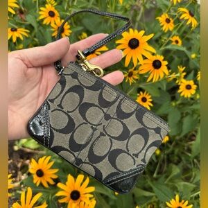 Coach Signature C Zippered Wristlet